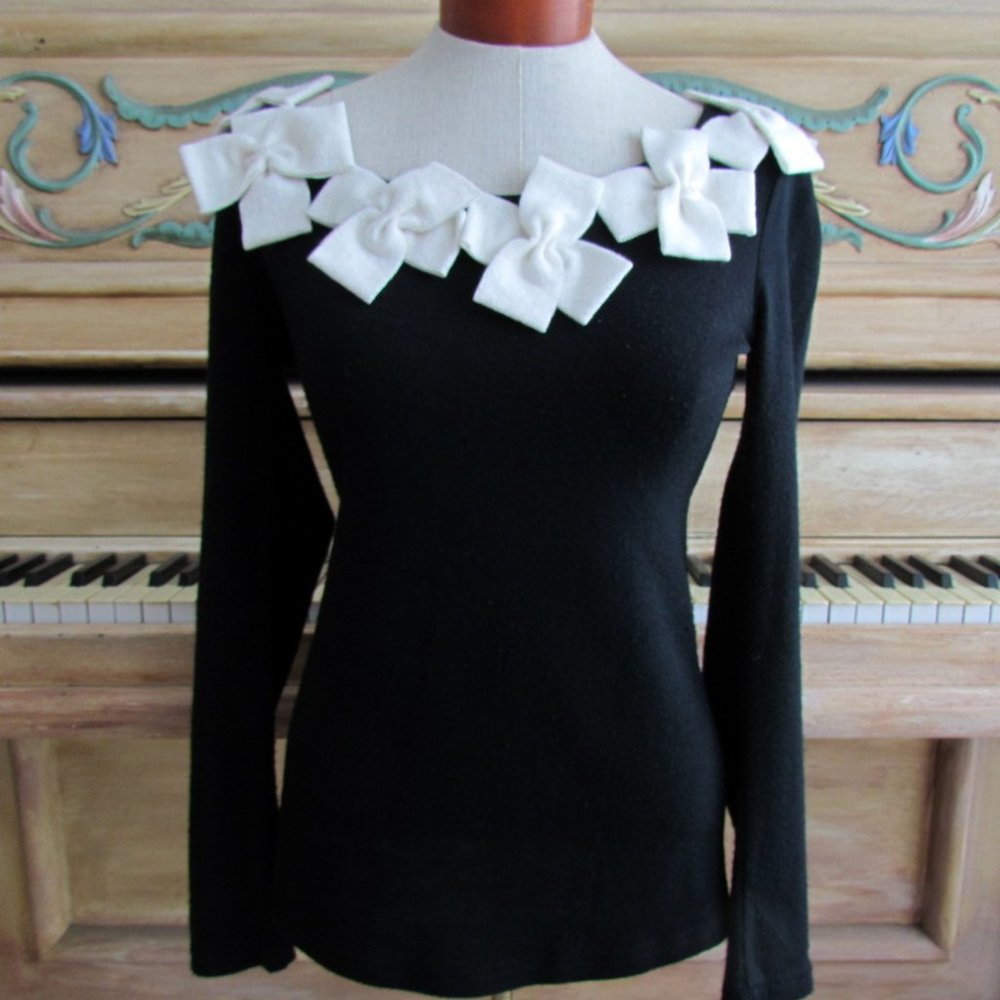 SWEATER w BOWS!  VINTAGE RYU, M, BLACK WHITE WOMEN'S UNIQUE LONG SLEEVE